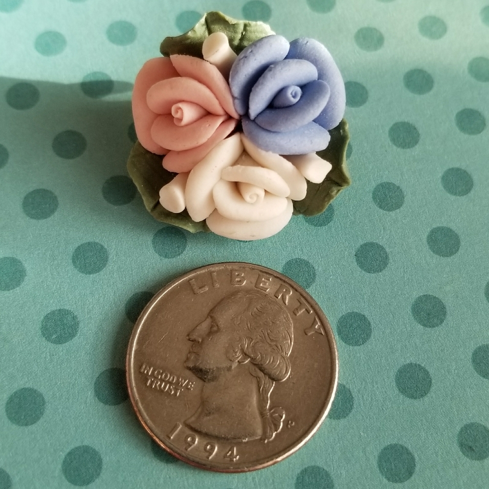 Relisted -Vintage clay flowers brooch rose pink blue… - Picture 3 of 6